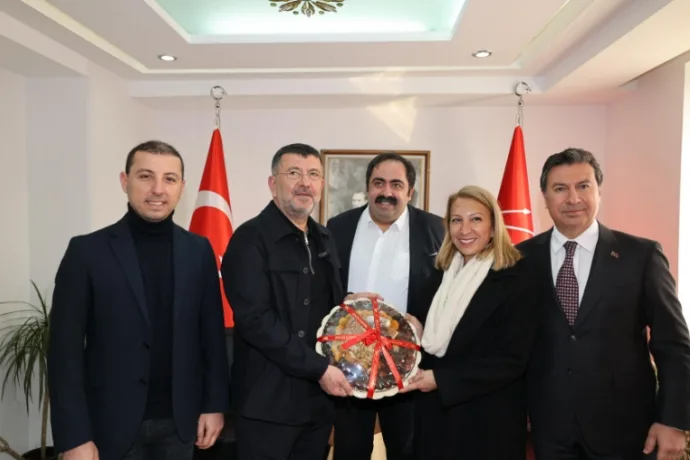 DEPREMİN İKİNCİ YILINDA MALATYA İÇİN DAYANIŞMA DEVAM EDİYOR MUĞLA’DAN MALATYA’YA TOPLU TAŞIMA ARAÇ DESTEĞİ ARAS; “ACİLİYET SIRASINA GÖRE BÜTÜN DESTEĞİ MALATYA’MIZLA PAYLAŞACAĞIZ” AĞBABA; “MALATYA’YA K