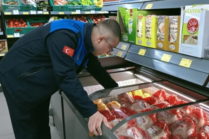 Battalgazi’de zabıta ekipleri market denetimlerini arttırdı