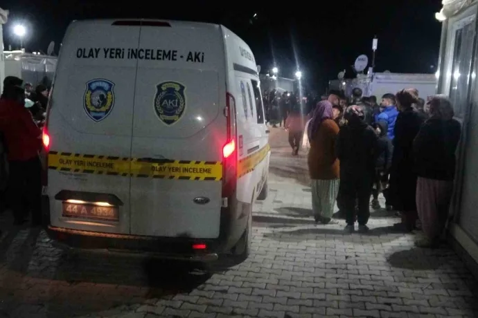 Malatya’da bıçaklı saldırıya uğrayan polis memuru yaralandı