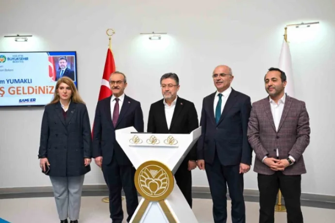 Bakan Yumaklı’dan Malatya Büyükşehir Belediyesi’ne ziyaret