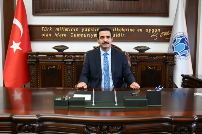 BAŞKAN TAŞKIN’DAN 17 NİSAN MESAJI: “ÖZAL VE FENDOĞLU UNUTULMADI’’