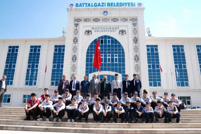BATTALGAZİ’NİN İZCİ GENÇLERİ 57. ALAY’IN İZİNDE