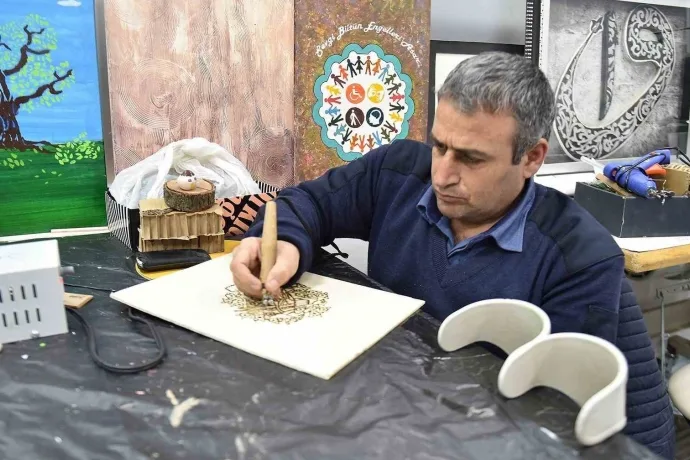 Malatya Büyükşehir Belediyesinden engelli bireylere yönelik resim kursu