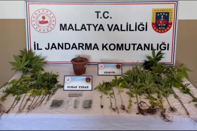 Jandarma’dan Uyuşturucuya Geçit Yok! Başarılı Narkotik Operasyonuyla Zehire Darbe