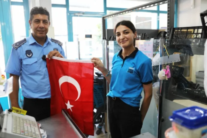 BATTALGAZİ BELEDİYESİ’NDEN BAYRAK SEFERBERLİĞİ