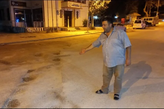 Dilek Mahallesi Esnafından Başkan Sami Er’e Çağrı: “Yollar Toz İçinde, Çukur Sorunu Çözülmeli”