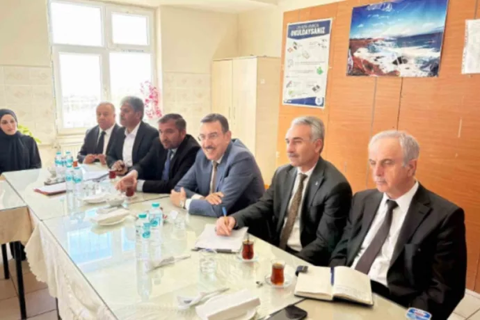Milletvekili Tüfenkci Arguvan’da temaslarda bulundu