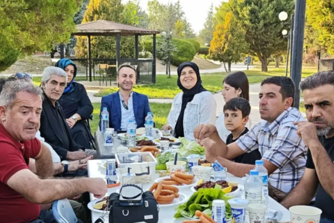 “Suna Bax’ın Yeri” Hizmet Vermeye Devam Ediyor.