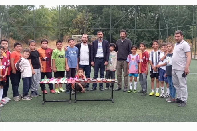 DİLEK EĞİTİM DERNEĞİ GENÇLERE HİZMETTE SINIR TANIMIYOR