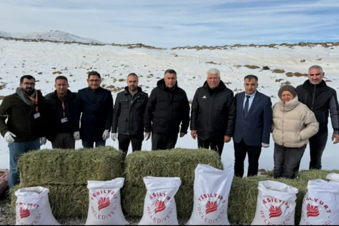 Yeşilyurt Belediyesi’nden Yaban Hayatına Yem Desteği!