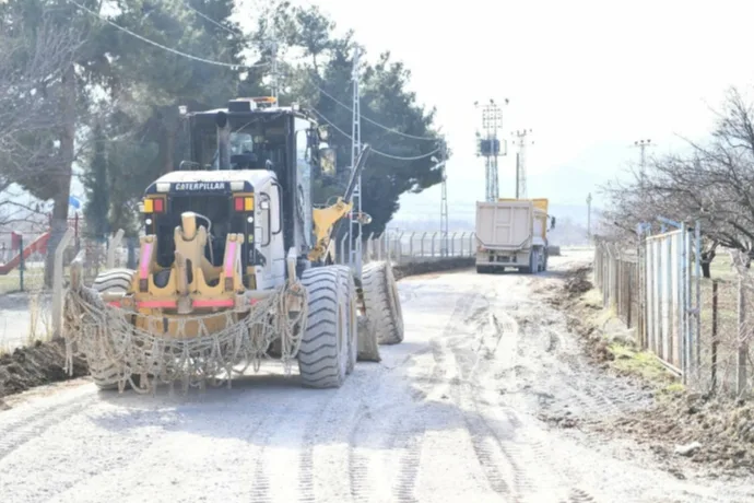 Yeşilyurt Belediyesi, Görgü Mahallesi’nde Yol Çalışmalarını Hızlandırdı