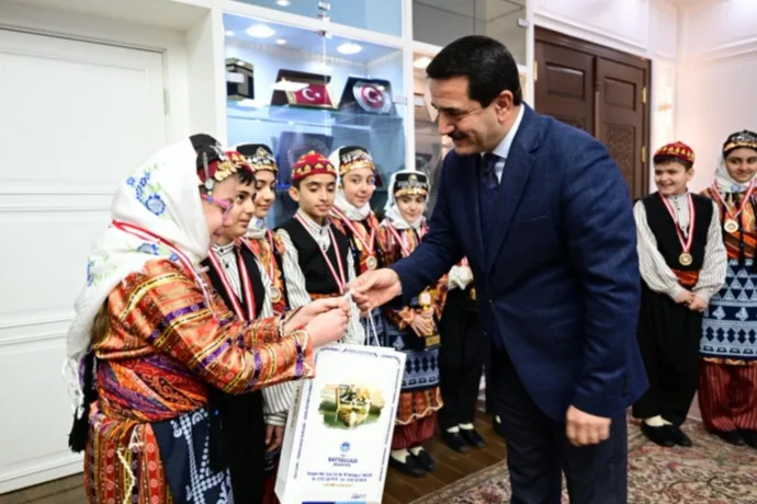 BAŞKAN TAŞKIN, İL ŞAMPİYONU FOLKLOR EKİBİNİ AĞIRLADI