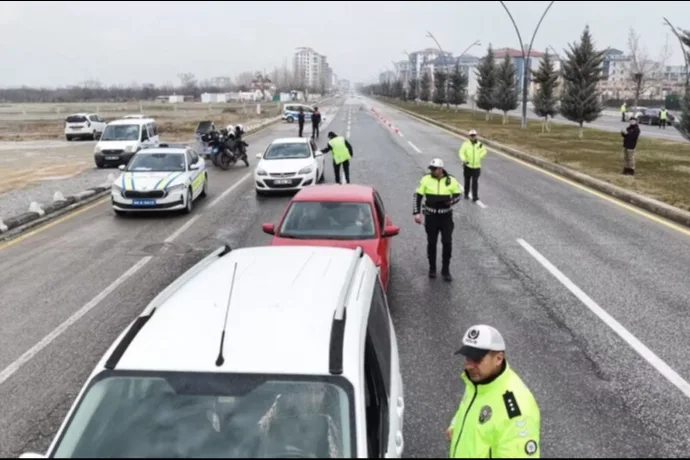 Ramazan Bayramı Süresince Trafik Tedbirleri En Üst Seviyeye Çıkarılacak