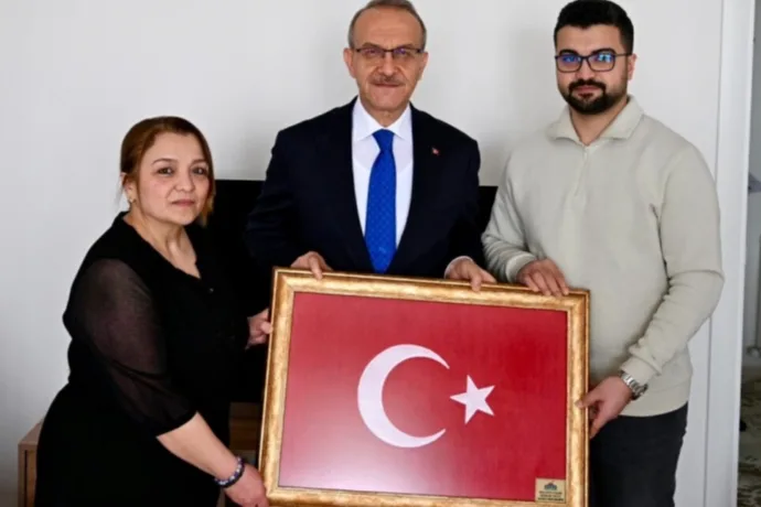 Devletin Şefkati Bayramda Kapılarını Çaldı: Vali Yavuz’dan Anlamlı Ziyaret