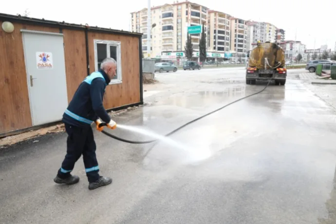 BATTALGAZİ’DE CADDE VE SOKAKLARDA TEMİZLİK ÇALIŞMASI