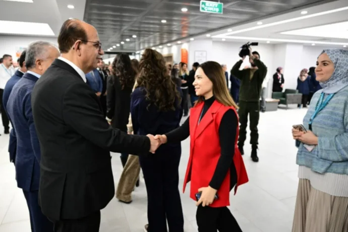 BAŞKAN GEÇİT, BELEDİYE PERSONELLERİYLE BAYRAMLAŞTI