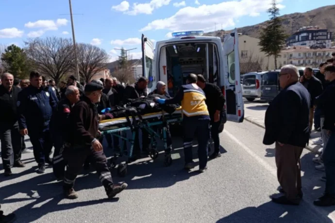 Darende’de Trafik Kazasında Yaralanan Kadın Hayatını Kaybetti