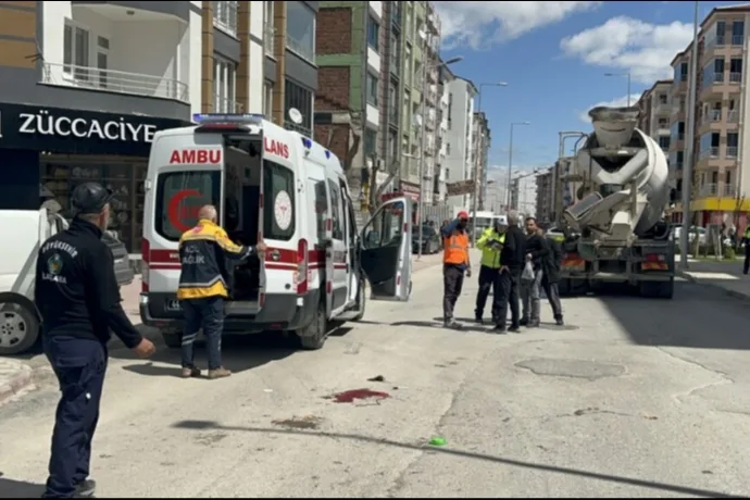 Beton Mikserinin Çarptığı Kadın Ağır Yaralandı