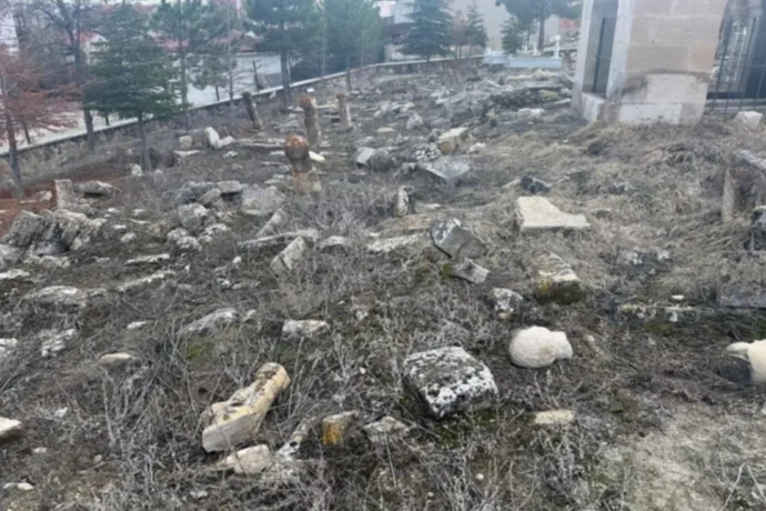 Tarihi Mezarlar İçin Koruma Çağrısı
