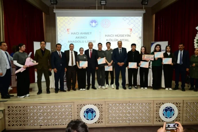 BATTALGAZİ’DE LİSELER ARASI MÜNAZARA YARIŞMASI TAMAMLANDI