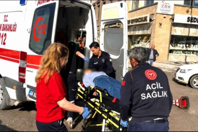 Sokak Ortasında Eski Eşe Kanlı İnfaz
