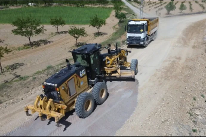 Battalgazi’de Mahalle Yollarında Ulaşım Atağı