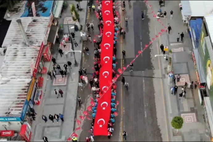 Malatya’da 19 Mayıs Coşkusu Fener Alayıyla Taçlandı
