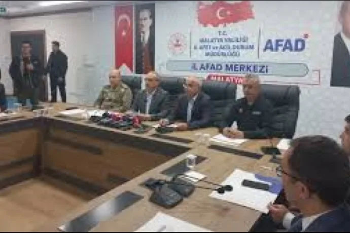 Son dakika! Malatya Valisi Seddar Yavuz: 3 ahır çöktü, 1 konut hasar aldı