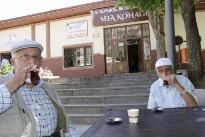 Büyükşehir'den büyüklere vefa