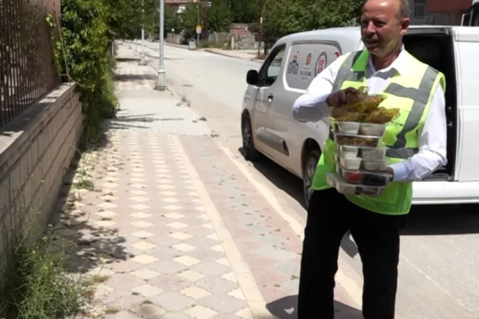 Malatya’da İhtiyaç Sahiplerine Yemek Desteği