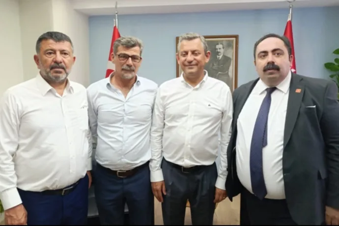 CHP’de İstifa Sonrası Dikkat Çeken Tepki: “Partimin Bu Duruma Düşmesi Beni Üzüyor”
