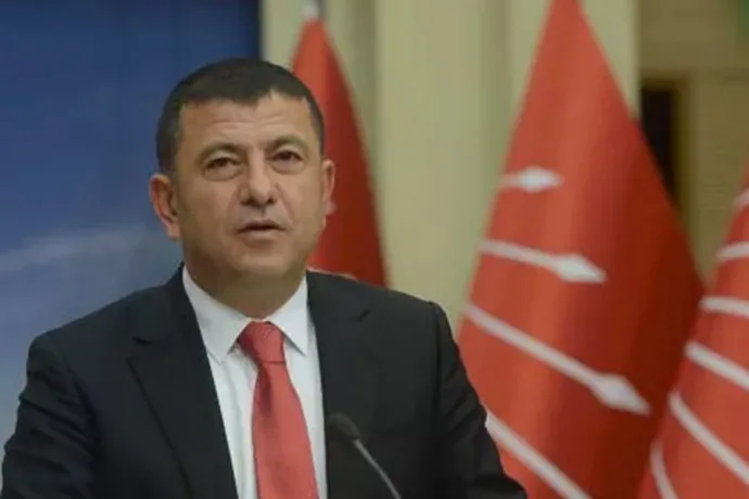 'Ülkeyi Vekiller Değil Troller Yönetiyor'