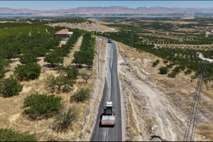 BATTALGAZİ’DE ASFALT ÇALIŞMALARI SÜRÜYOR