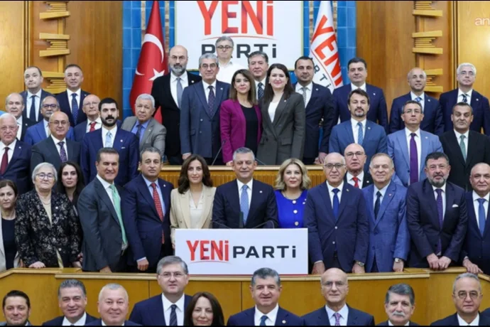“YENİ PARTİMİZ İÇİN BİR NEFER GİBİ ÇALIŞMAYA HAZIRIZ”