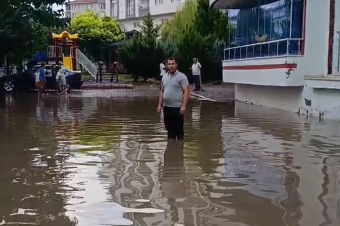 Pırlanta Konutları Yine Su Altında: Vatandaş Tepkili