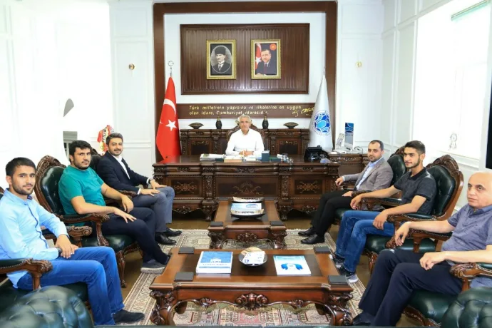 GENÇLERDEN BAŞKAN GÜDER’E TEŞEKKÜR ZİYARETİ