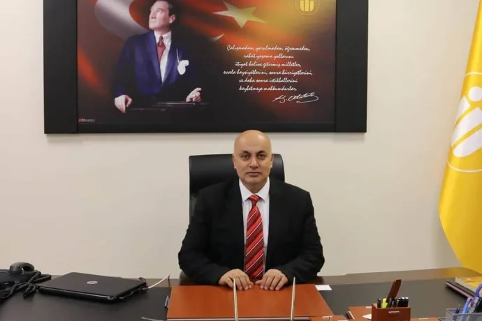 Dönmez, Rektörlük İçin Adaylığını Açıkladı