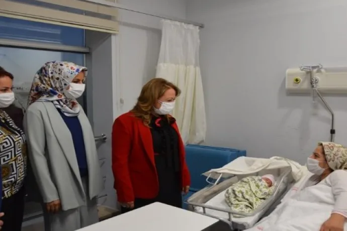 Rektör Karabulut'tan hastane ziyareti