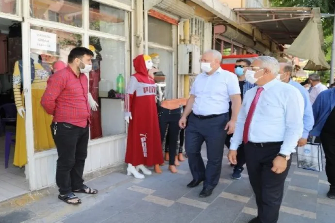 Kaymakam Duran ve Güder'den maske denetimi