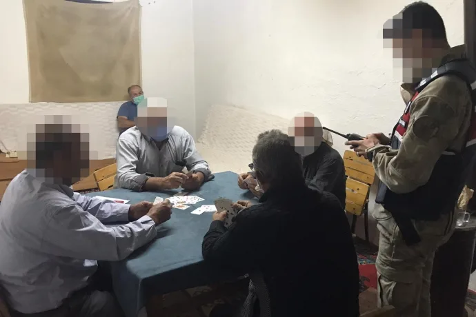 JANDARMADAN GECE YARISI KUMAR BASKINI