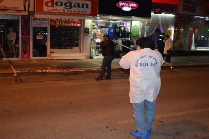Bıçaklı kavgada 2 kardeş yaralandı