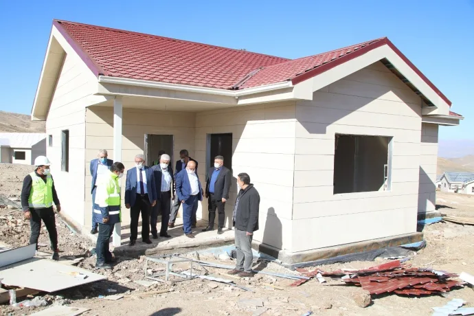 BAŞKAN GÜDER, BULUTLU’DAKİ KÖY EVLERİNİ İNCELEDİ