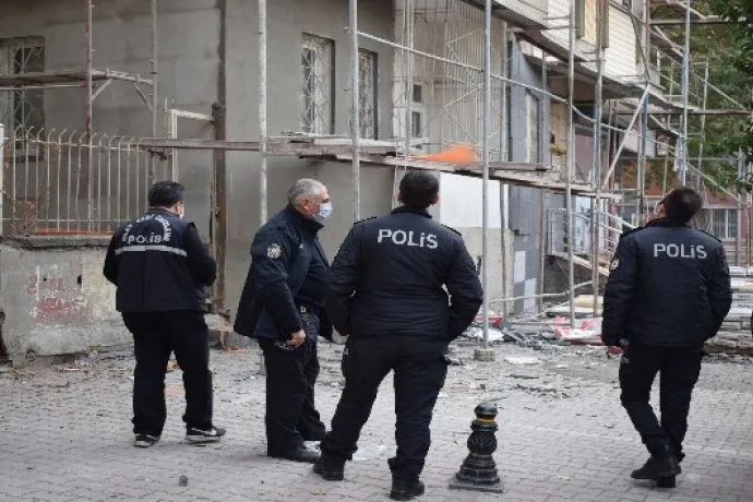Malatya'da inşaat iskelesinden düşen işçi yaralandı