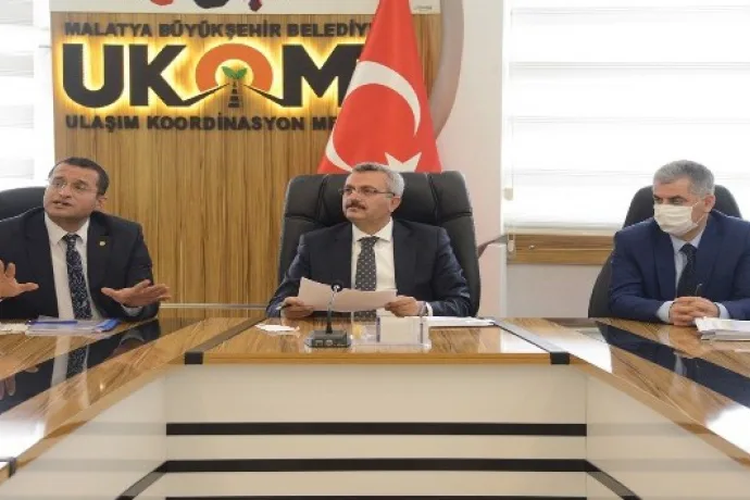Malatya'da inşaatta çalışırken iskeleden beton zemine düşen işçi yaralandı.
