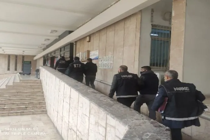 Malatya'da torbacılara şafak operasyonu: 14 tutuklama