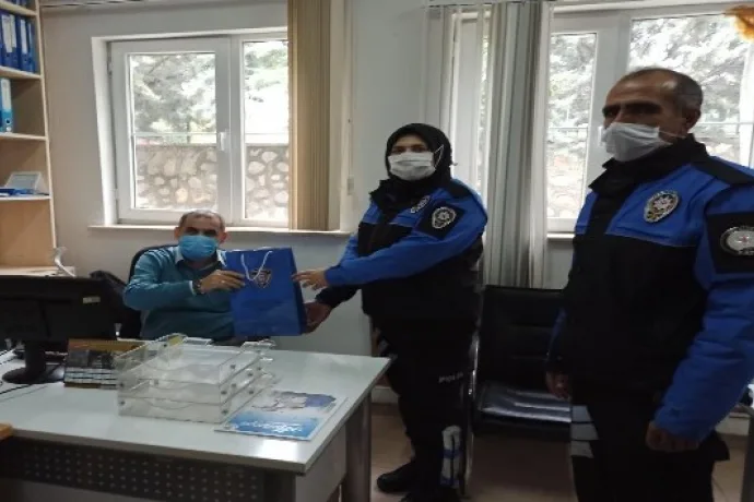 Polislerden Malatya Büyükşehir personeline anlamlı ziyaret