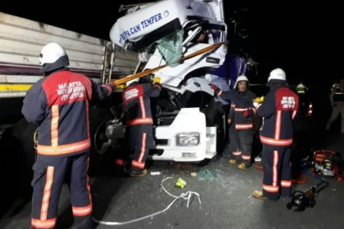 Malatya'da zincirleme trafik kazası: 32 yaralı