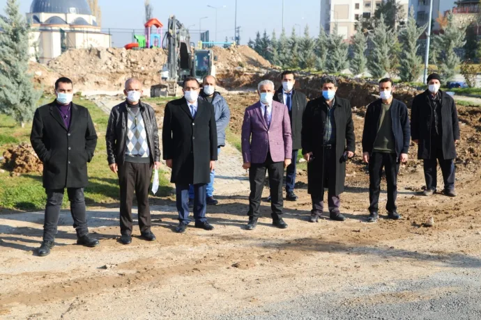 BATTALGAZİ SEMT KÜTÜPHANESİ İÇİN İLK KAZMA VURULDU