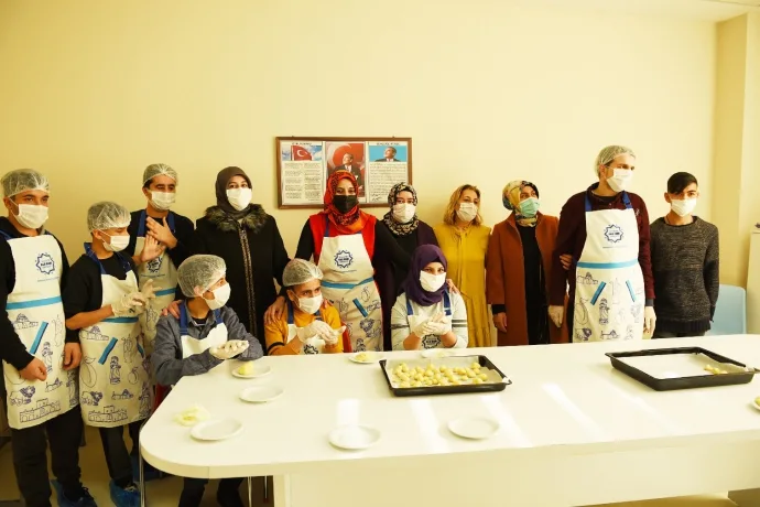 BATTALGAZİ’NİN KALBİ KADIN KOOPERATİFİ’NDEN MODEL OLACAK UYGULAMA