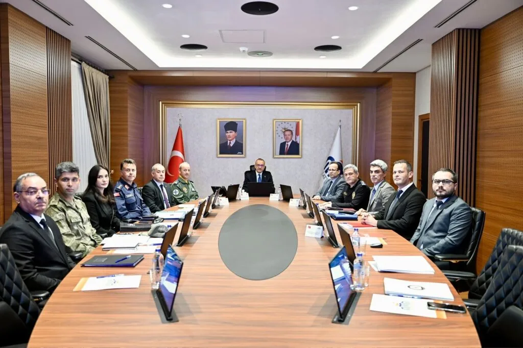 Malatyada-Bir-Haftada-90-Bin-Kisiye-Sorgulama-589-Arac-Trafikten-Men-Edildi-202610121326-hua-kuyxoaahzgi-1024x682
